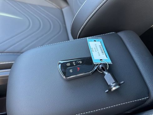 New 2026 Volkswagen Tiguan SE R-Line image 29