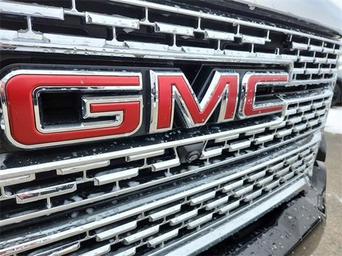 Certified 2022 GMC Sierra 3500 Denali image 32