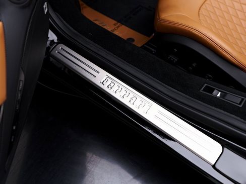 Used 2022 Ferrari F8 Tributo image 54