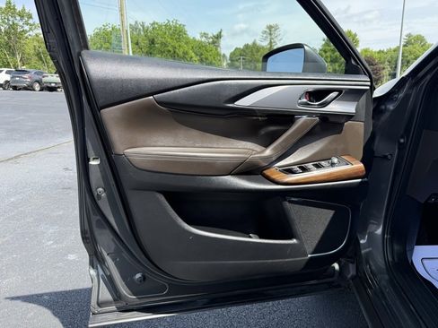 Used 2023 MAZDA CX-9 Signature image 11