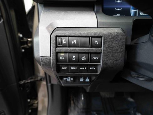 Certified 2025 Toyota Tacoma 4x4 Double Cab Hybrid image 12