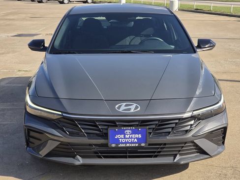 Used 2026 Hyundai Elantra Sport FWD image 3