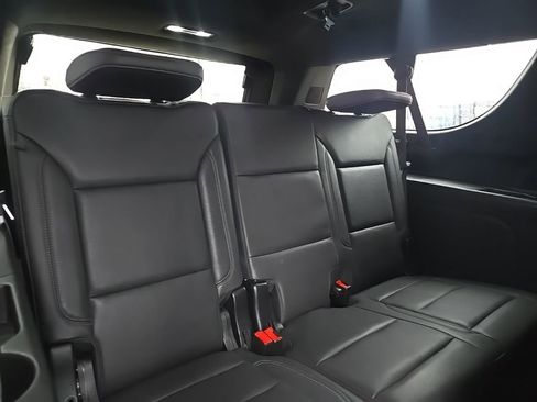 Used 2024 Chevrolet Suburban LT image 84
