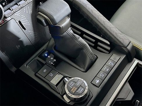 Used 2025 Toyota 4Runner Trailhunter image 17