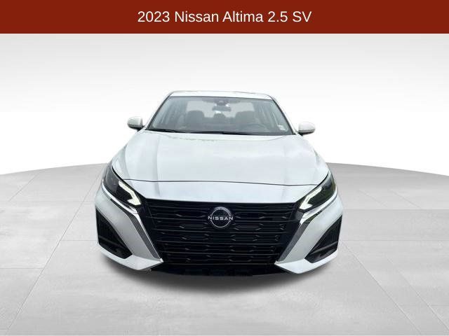 Used 2023 Nissan Altima 2.5 SV w/ SV Premium Package FWD image 2