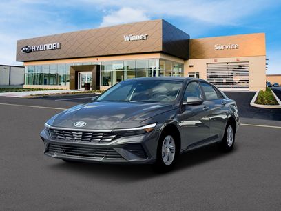 New 2026 Hyundai Elantra SE