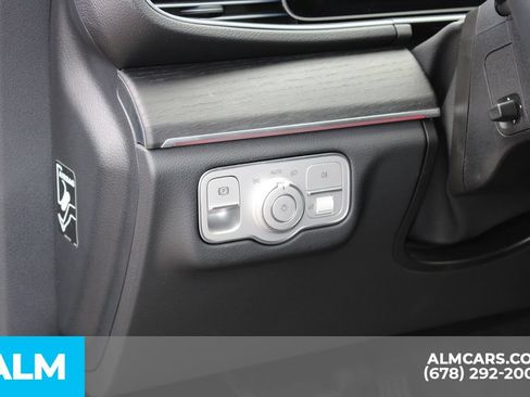 Used 2025 Mercedes-Benz GLE 450e 4MATIC w/ AMG Line Exterior image 10