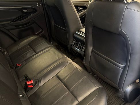 Used 2020 Land Rover Range Rover Evoque SE AWD/4WD image 34