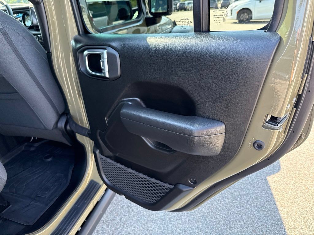 Certified 2025 Jeep Wrangler Unlimited Sport AWD/4WD image 22