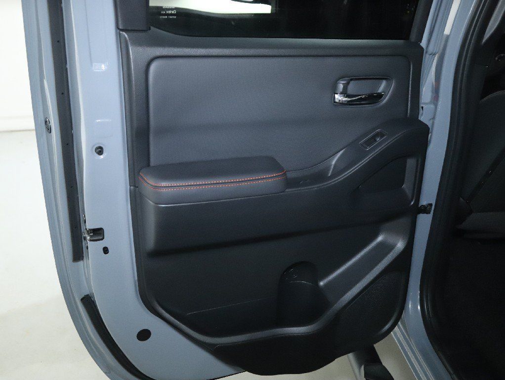 Certified 2024 Nissan Frontier PRO-4X w/ Technology Package AWD/4WD image 13