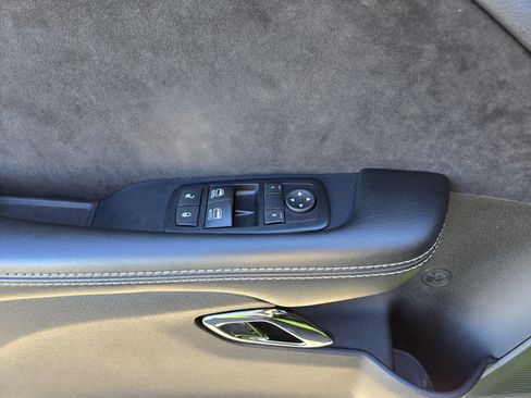 Used 2015 Dodge Challenger SRT Hellcat image 17