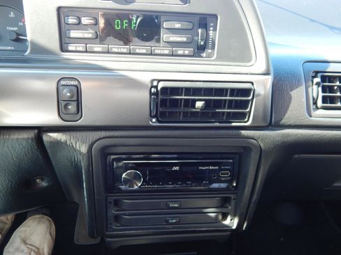 Used 1990 Ford Taurus SHO image 22