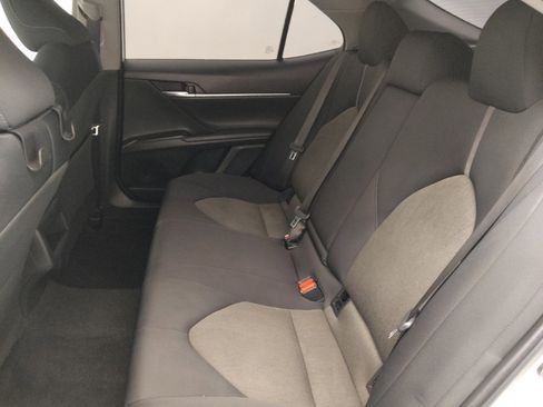 Used 2022 Toyota Camry LE FWD image 18