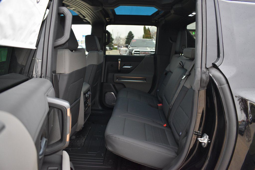 New 2024 GMC Hummer EV 2X w/ Extreme Off-Road Package AWD/4WD image 16