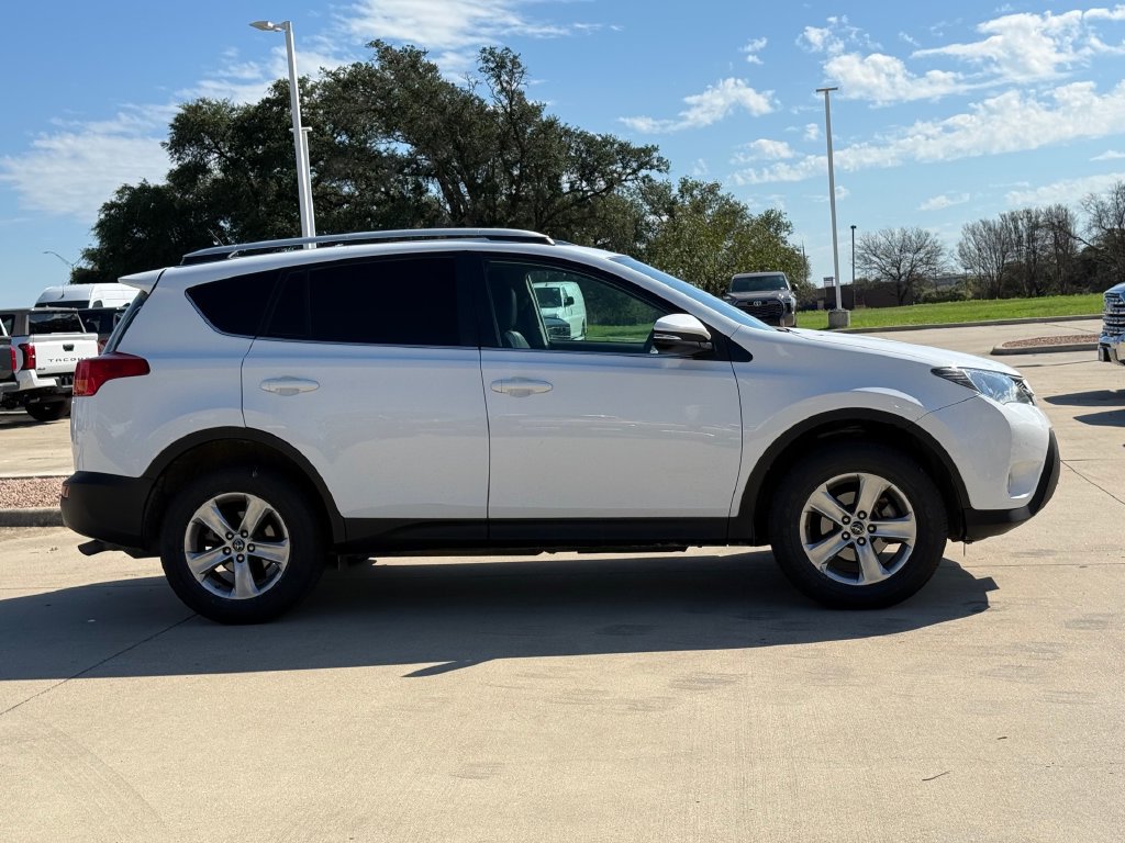 Used 2015 Toyota RAV4 XLE FWD image 5