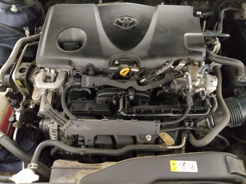 Used 2021 Toyota Camry LE w/ Carpet Mat Package (TMS) image 30