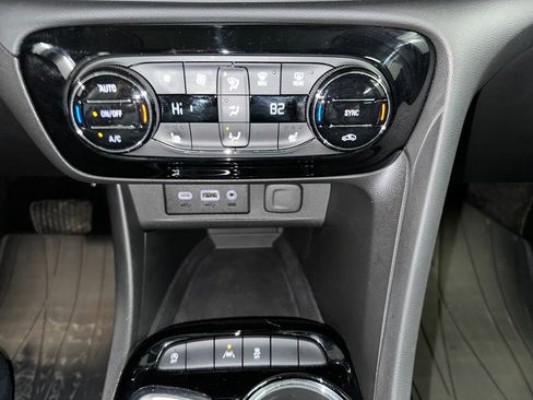 Certified 2023 Buick Encore GX Select w/ Experience Buick Package image 14