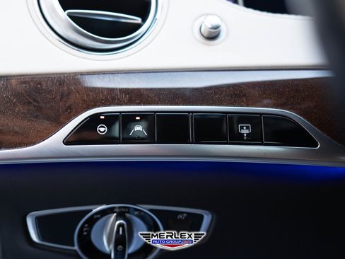 Used 2018 Mercedes-Benz S 560 4MATIC Sedan image 38