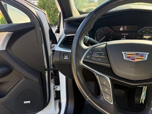 Used 2023 Cadillac XT5 Premium Luxury AWD/4WD image 16