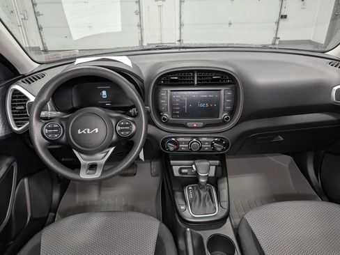 Certified 2023 Kia Soul LX image 17