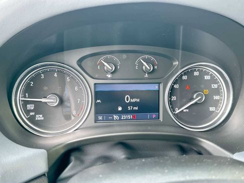 Used 2023 Buick Enclave Essence image 20