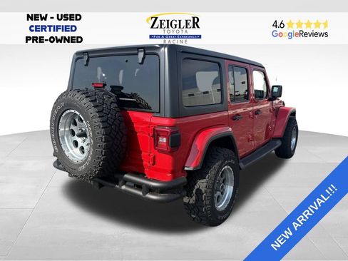 Used 2019 Jeep Wrangler Unlimited Sahara AWD/4WD image 6