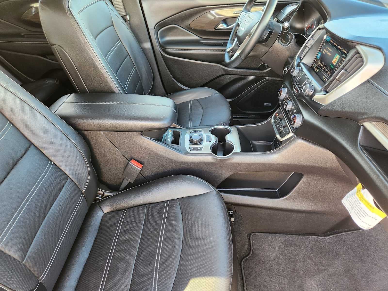 Used 2024 GMC Terrain Denali AWD/4WD image 14