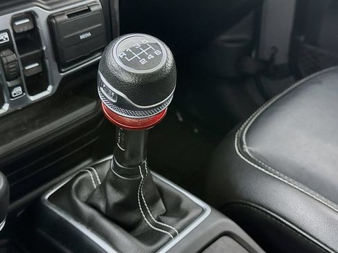 Used 2021 Jeep Gladiator Overland w/ Popular Equipment Package AWD/4WD image 20