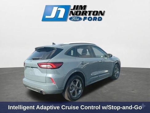 Used 2023 Ford Escape ST-Line w/ Tech Pack #1 FWD image 11