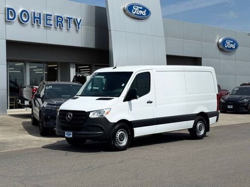 Used 2021 Mercedes-Benz Sprinter 2500 image 1