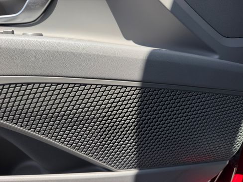 Certified 2025 Hyundai Elantra Sport FWD image 28