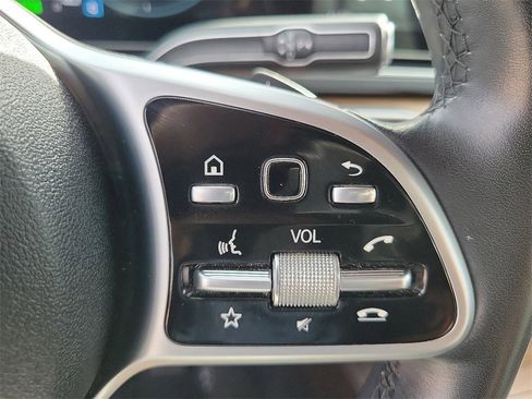 Used 2022 Mercedes-Benz GLS 450 4MATIC image 7