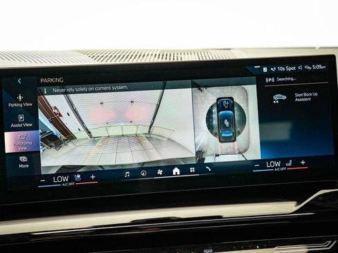 Certified 2025 BMW 530i xDrive image 34