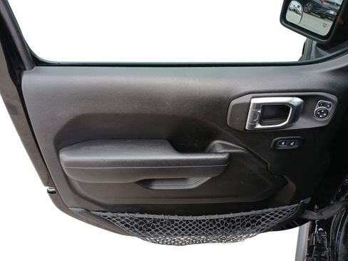 Used 2023 Jeep Gladiator Sport AWD/4WD image 22