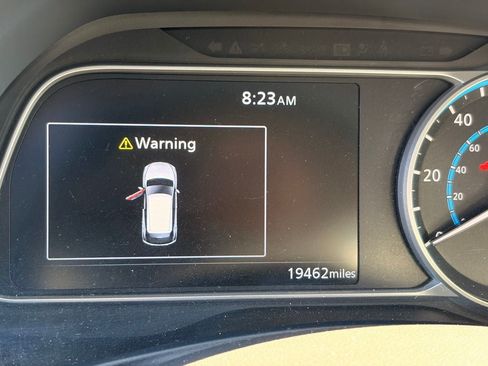Certified 2022 Nissan Leaf SV Plus FWD image 9