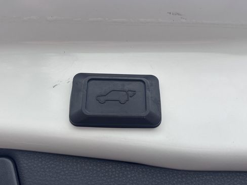 Used 2020 Toyota RAV4 XSE image 10