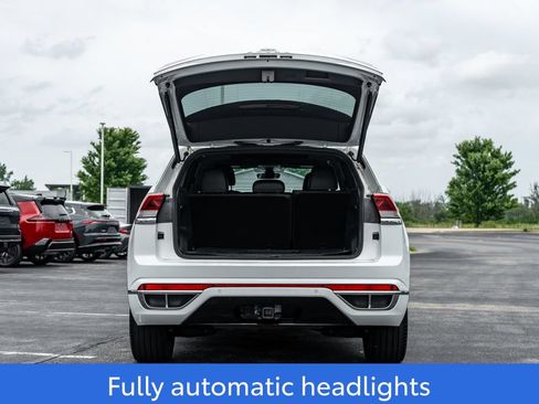 Used 2023 Volkswagen Atlas Cross Sport SEL Premium R-Line AWD/4WD image 10