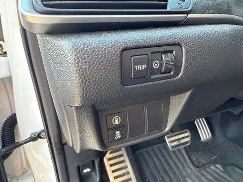 Used 2019 Honda Accord Sport image 17