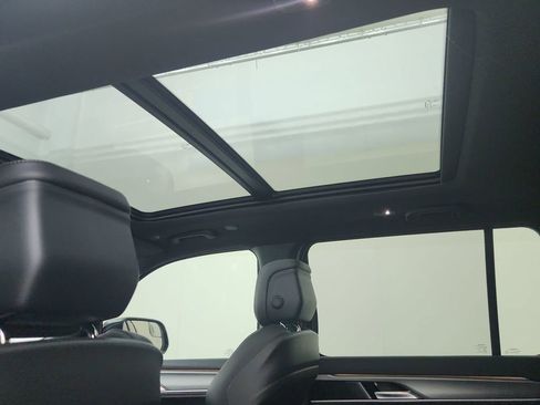 New 2026 Jeep Grand Wagoneer L 4WD image 29