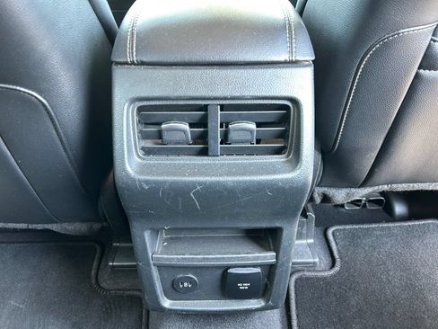Used 2024 Ford Edge Titanium AWD/4WD image 25