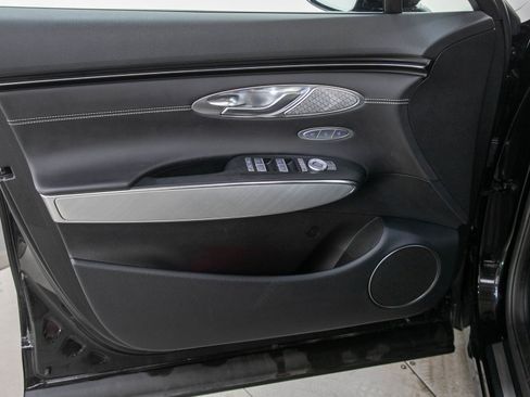 Used 2023 Genesis Electrified GV70 AWD/4WD image 21