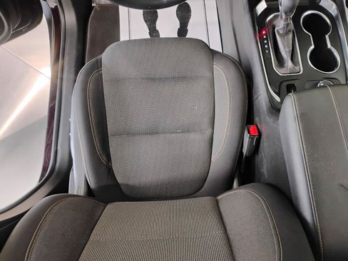 Used 2021 Chevrolet Traverse LT FWD image 55