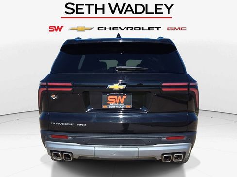 Used 2026 Chevrolet Traverse LT AWD/4WD image 6