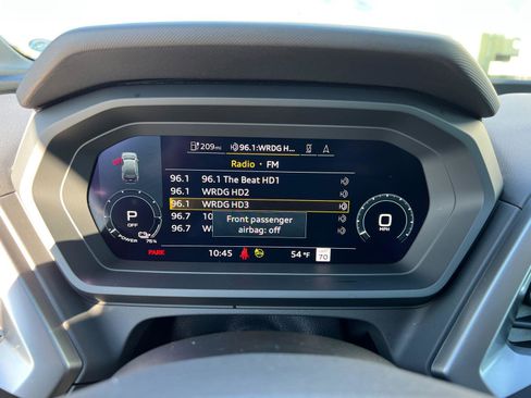 Used 2024 Audi Q4 e-tron Premium Plus image 27