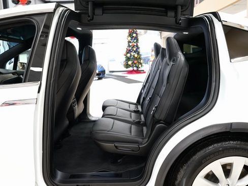 Used 2020 Tesla Model X Long Range image 51