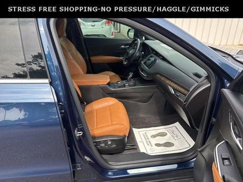 Used 2019 Cadillac XT4 Premium Luxury image 34