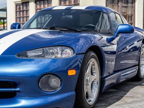 Used 1996 Dodge Viper GTS image 65