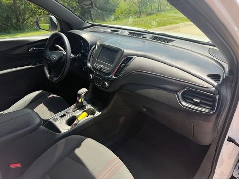 Used 2024 Chevrolet Equinox RS FWD image 24