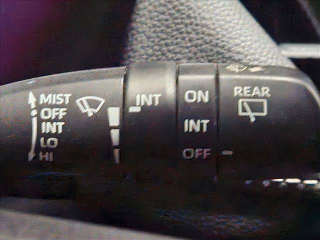 Used 2021 Toyota RAV4 XLE AWD/4WD image 12