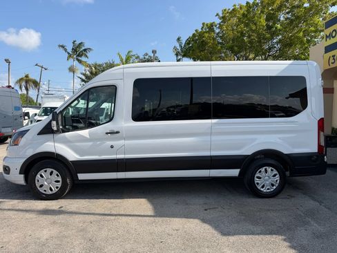 Used 2024 Ford Transit 350 XLT RWD image 4